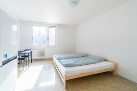 Cдается просторная комната для семейной пары в квартире 3+1 - 6