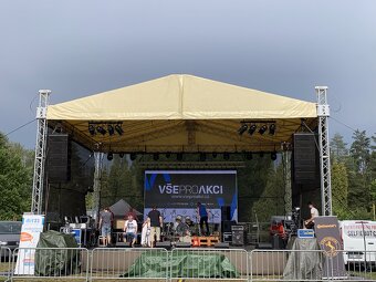 Pronájem pódia / certifikovaná mobilní stage 8x6m a 10x8 - 6