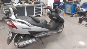 Prodám motocykl – skútr značky Suzuki Burgman 400 - 6