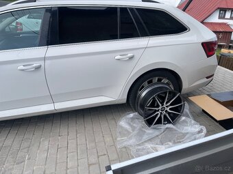 NOVÉ Alu kola Forzza 5x112 r19  vč.PNEU 235/45 r19 zimní - 6