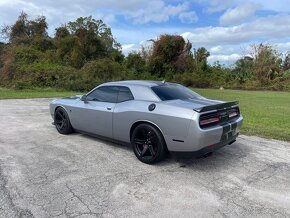 Dodge Challenger SRT HELLCAT 6.2 Supercharged - 6