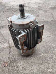 Elektromotor 2.2 kW 1400 ot./min. 3 ks - 6