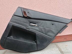 BMW E60/E61 černé kožené výplně dveří Schwarz Leder Dakota - 6