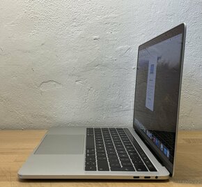 MacBook Pro 13” 2019/8GB RAM/Intel i5/256GB SSD/Záruka - 6