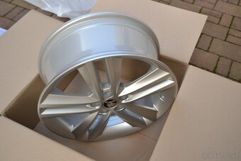 NOVÉ orig. alu Škoda 7x17 5x100 Rapid, Fabia,O1,RS - 6