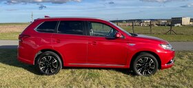 Mitsubishi Outlander PHEV - 6