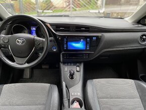 Toyota Auris 1.8i HYBRID, model 2019, naj.83xxx km - 6