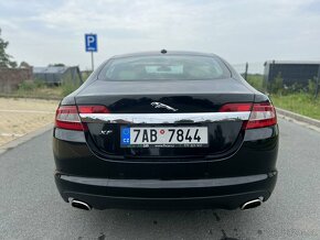 JAGUAR XF 2.7D 152kW •Najeto pouze 114tis/km•Luxury edice - 6