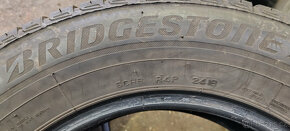 2 zimní pneumatiky BRIDGESTONE 215/65R16 98H 6,00mm - 6