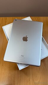 Apple iPad 8. Generace 32GB Wi-Fi - Silver - 6