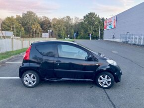 PEUGEOT 107 1,0i 50kW - vhodné pro karosáře - 6