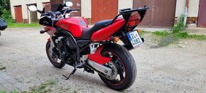 Yamaha Fazer FZS 600 - 6