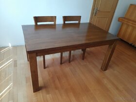Jídelní stůl s šesti židlemi - 6