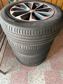 235/60R17/102V - 6