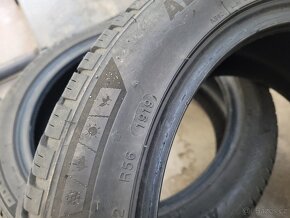 prodám 2 zimní pneu 215/45 R16 - 6