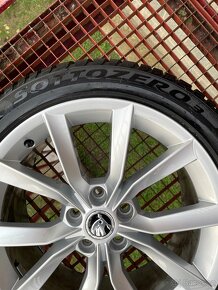 Škoda Modus 18” + zimní pneu Pirelli 235/45 R18 DOT22 - 6