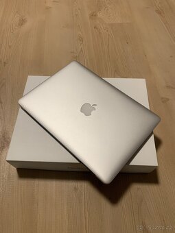 MacBook Air 13” (2017) – i5 1,8 GHz | 8 GB RAM | 128 GB SSD - 6