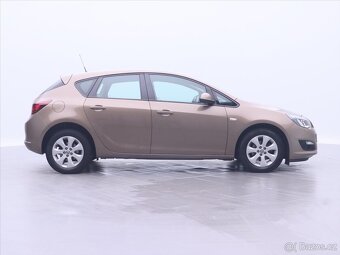 Opel Astra 1,6 i 85kW Aut. Xenon Kůže (2014) - 6