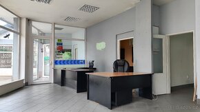 Prodejní pavilon autosalonu a průmyslová prodejna - 6