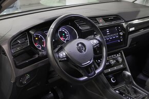 VW Touran 2.0TDI 110kW DSG Dynamic FULL LED ACC Qi Tažné - 6