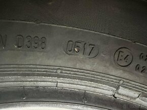 Prodám 2 Ks zimních gum Continental 205/60 R16 - 6