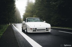 Porsche 944 - 6