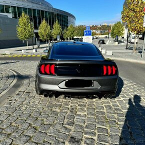 Ford Mustang - 6