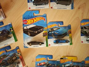 Hot wheels autíčka - 6