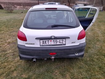 Peugeot 206   1,1 benzin 44kw tažné zařízení - 6