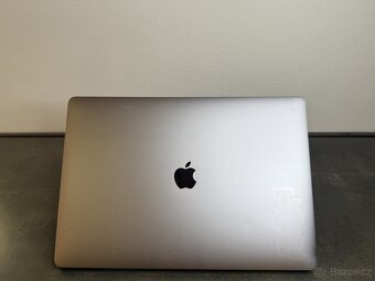 Macbook Pro 15" 2019 / I9 / 32GB / 512GB / Space gray - 6