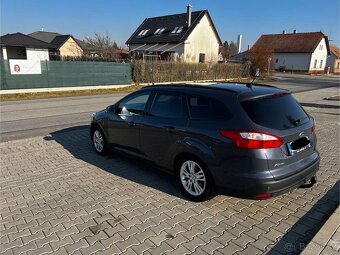 Prodám Ford Focus 1.6i Rok 2011 Stk do 12/2026 - 6