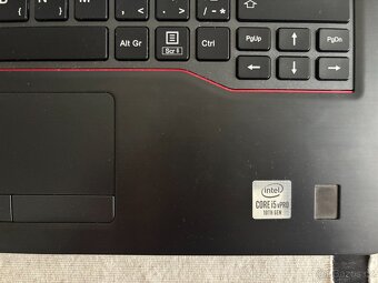 Notebook Fujitsu LifeBook U7410 Core i5 10310U - 6