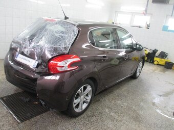 Peugeot 208 1,6 VTi 120 - 6