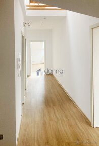 Pronájem podkrovního bytu 6+kk, 194m², ul. Bělehradská, P2 - - 6