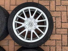 Alu original letni sada VW 5x112 7J ET54 225/45 R17 - 6