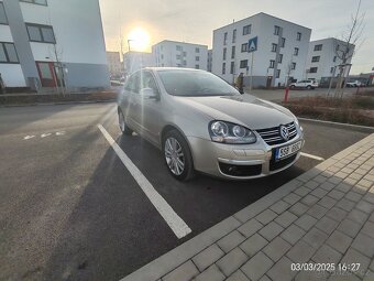 VW Jetta, kůže, automat, 1,4TSI, 118KW, xenon, výhřev - 6