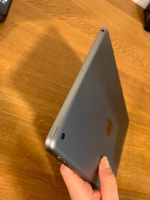 iPad Air, space grey, model A1474 - 6