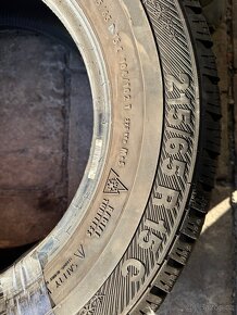 Prodam zimní pneu Barum 215/65r15c - 6