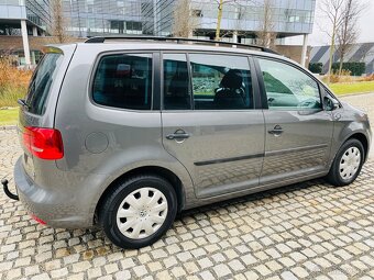 Volkswagen Touran 1.6TDI 7MÍST KAMERA NEZÁVISLÉ TOPENÍ TAŽNÉ - 6