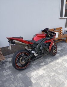 Yamaha R1 v TP 35kW - 6