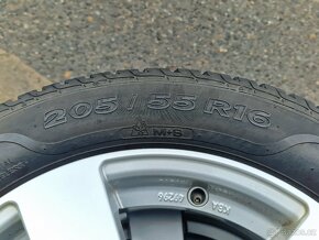 205/55 R16 zimní alu koal Dezent na Škoda Octavia III - 6