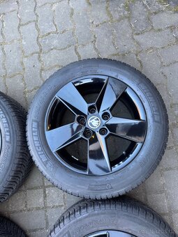 ORIGINÁL Alu Škoda ILIAS R16, 5x112 - TOP STAV, ZIMNÍ - 6