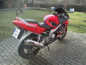 Honda CBR 600 F4i - 6