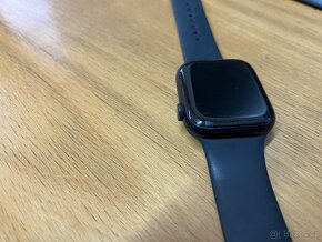 Apple Watch Series 7 45 mm Temně inkoustový hliník - 6