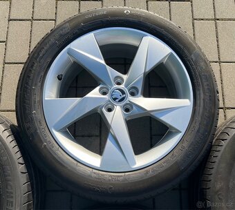 Kamiq - 17" Volans + letní 205/55 R17 Michelin 95% - 6