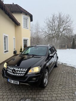 Prodám Mercedes-Benz Ml320, facelift, má nájeto 223tis.km. - 6