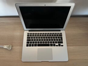 Prodám MacBook Air 2017 i5, 128GB - 6