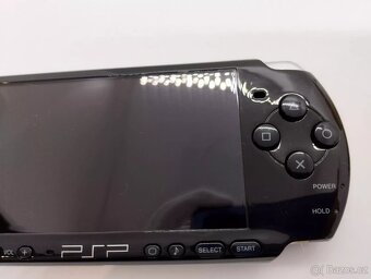 PSP 3000 Piano black - 6