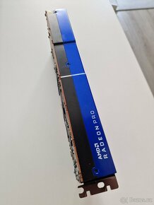 AMD Radeon Pro W5700 8GB - 6