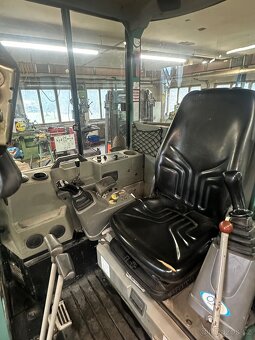 Minibagr Yanmar Vio33 - 6